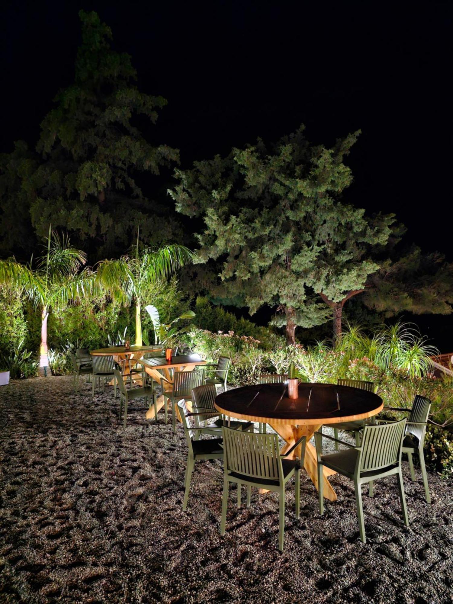 סימי Niriides Hotel Apartments מראה חיצוני תמונה