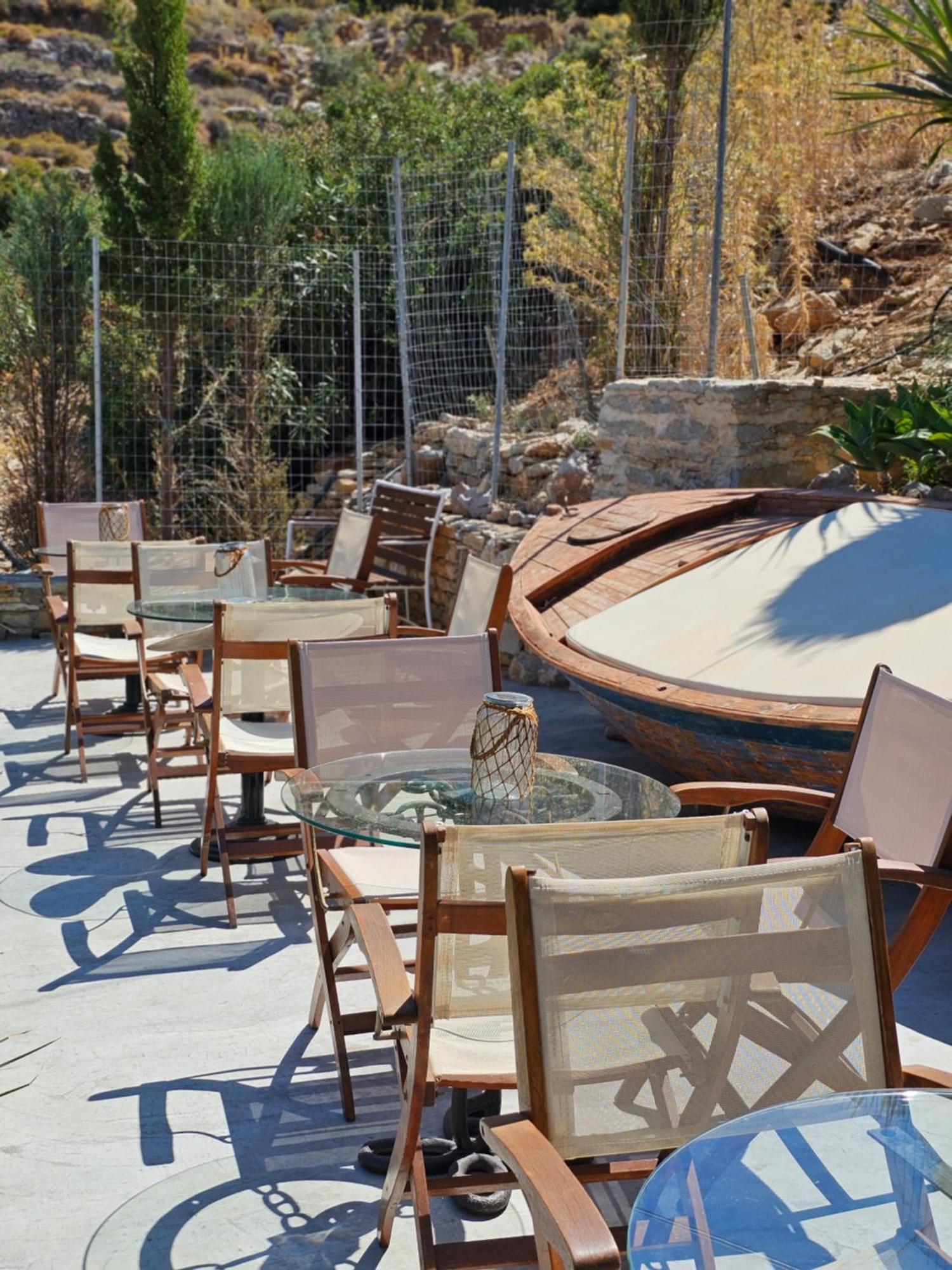 סימי Niriides Hotel Apartments מראה חיצוני תמונה