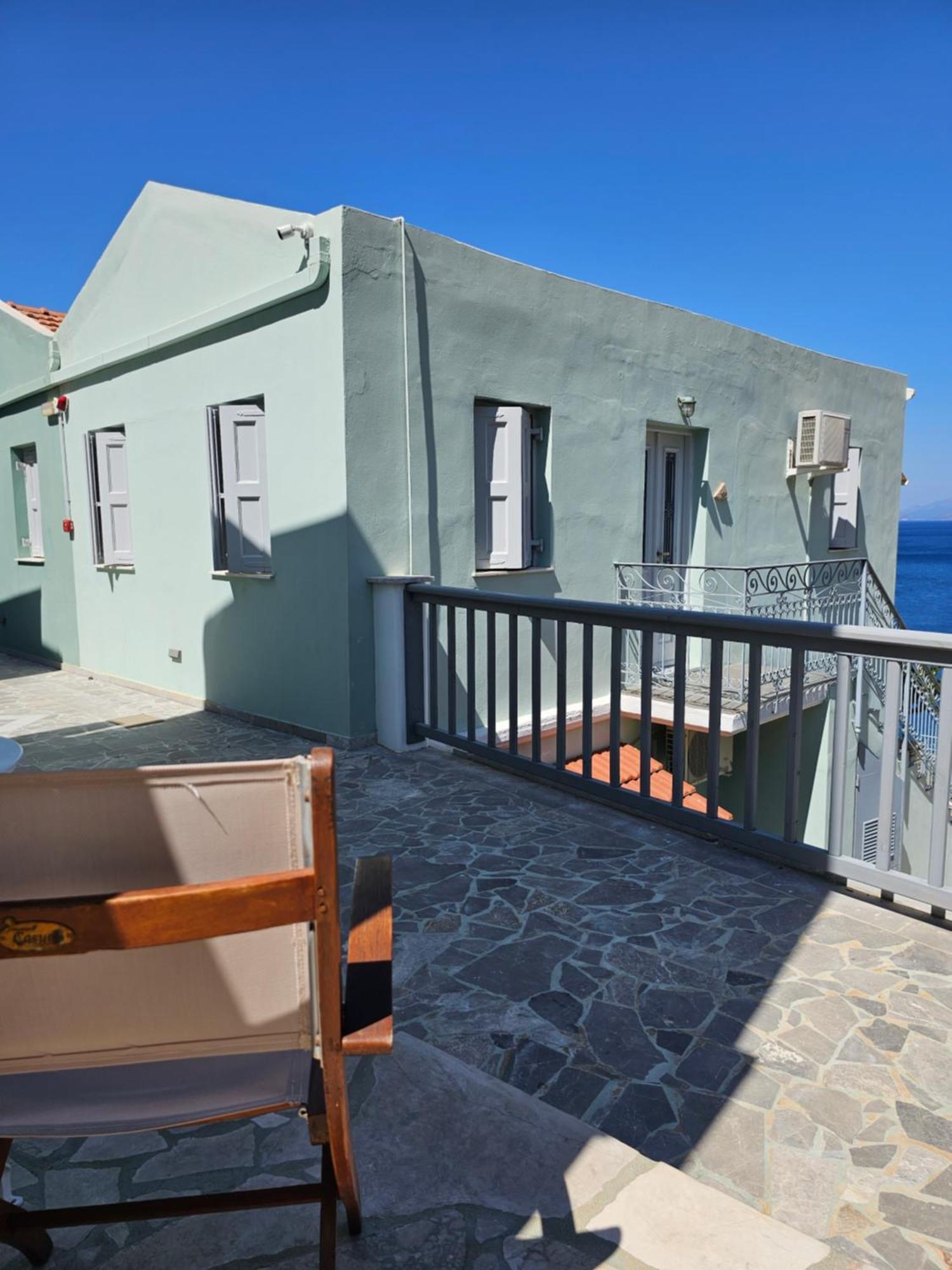 סימי Niriides Hotel Apartments מראה חיצוני תמונה
